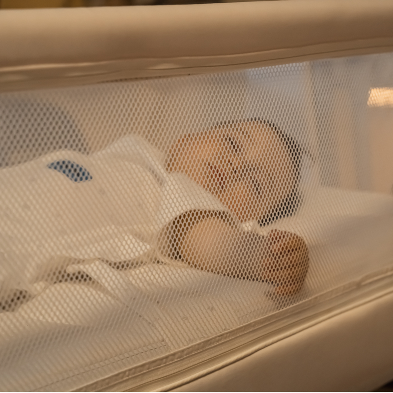 baby sleep in bassinet