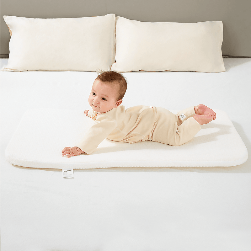 How Long Can a Baby Sleep in a Bassinet? Safety Guidelines & Transition Tips
