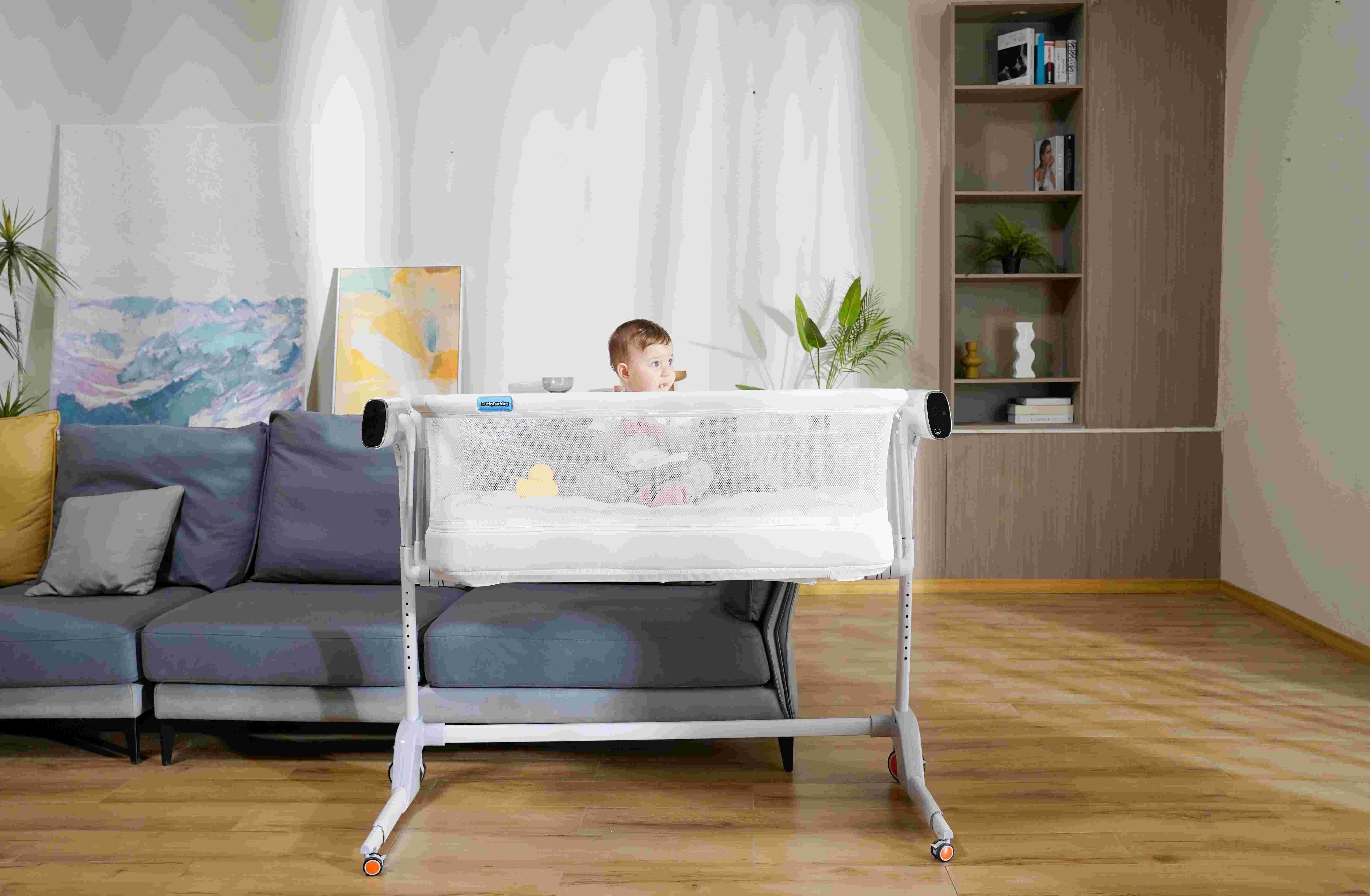 5 Best Bassinet Features for Small Spaces: 2026 Guide