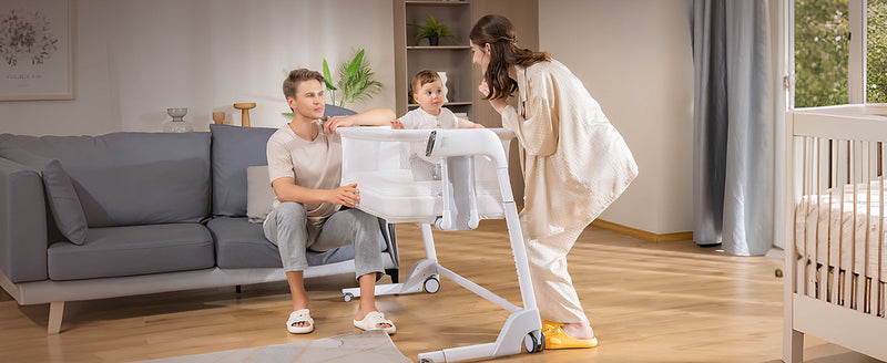 How to Choose Between a Bassinet and a Cradle